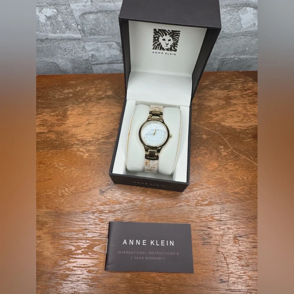 Anne Klein Watch - Picture 4 of 4